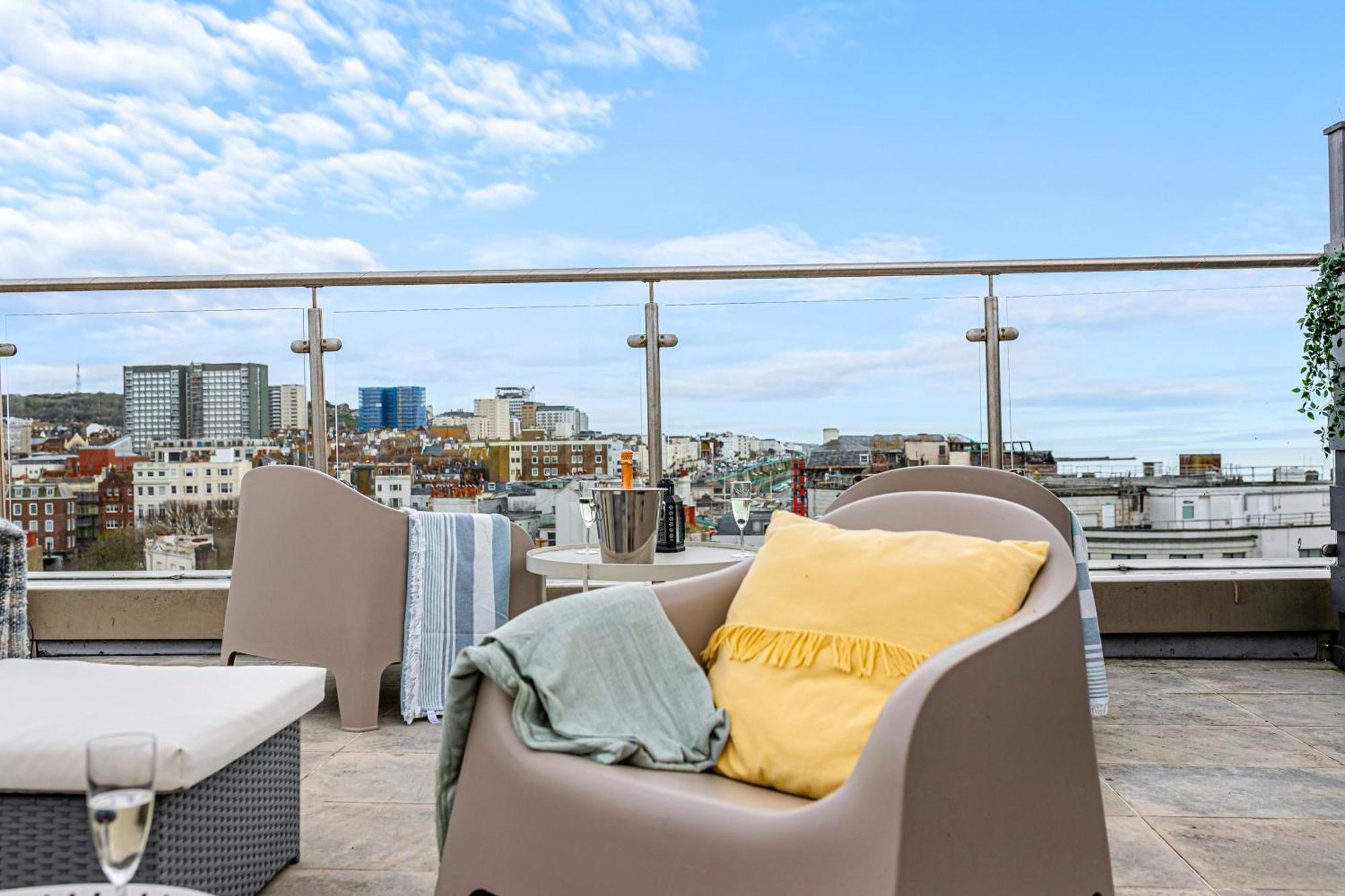 Airhost's Brighton's Diamond Escape With Sea Views * Hove