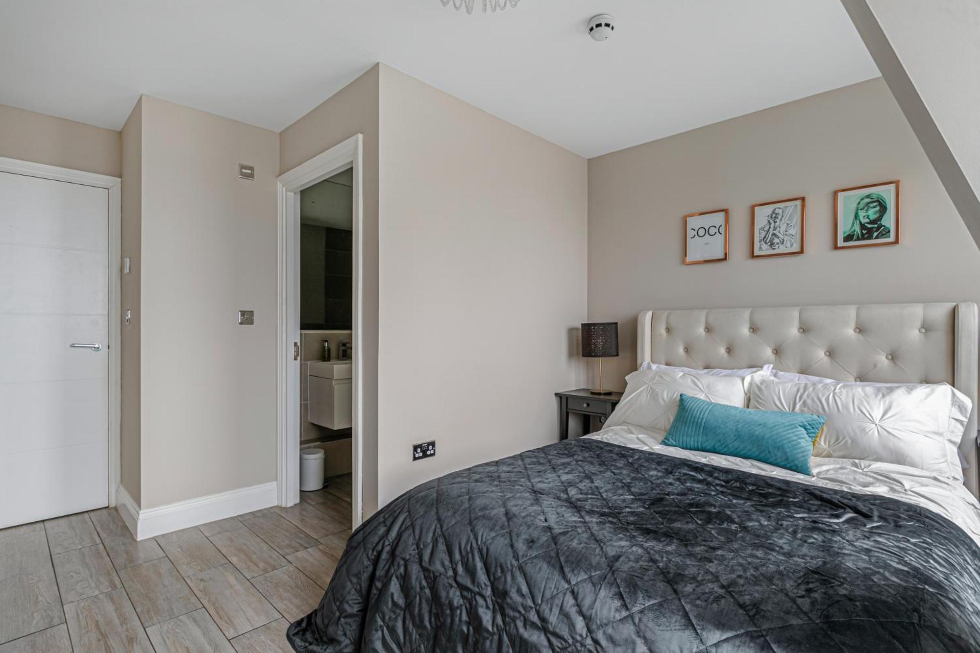 Airhost's Brighton's Diamond Escape With Sea Views Hove