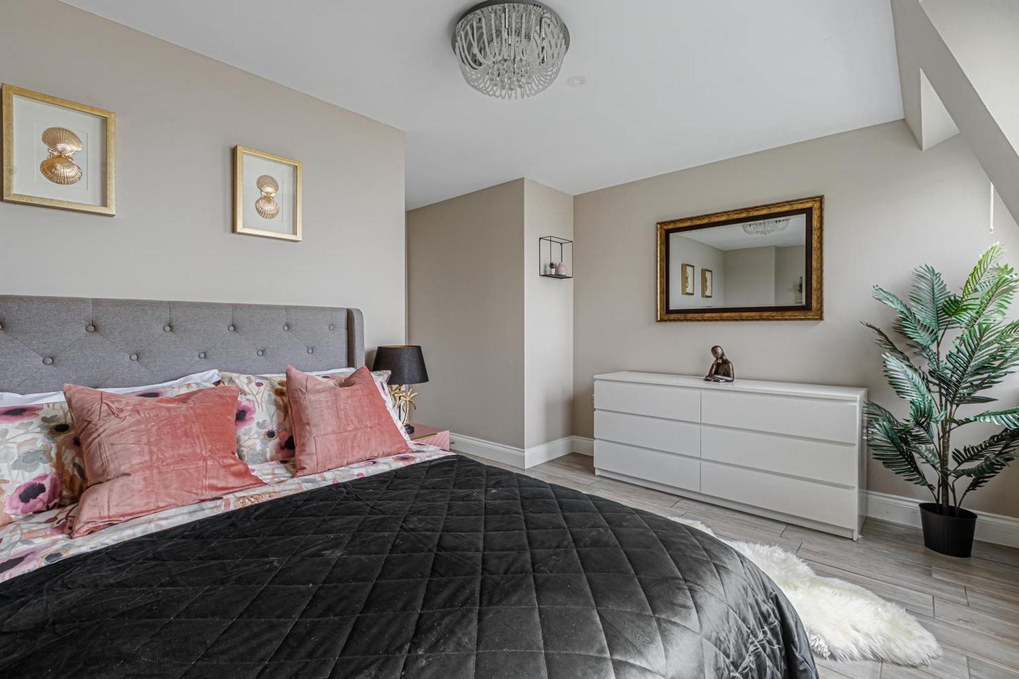 Airhost's Brighton's Diamond Escape With Sea Views Hove