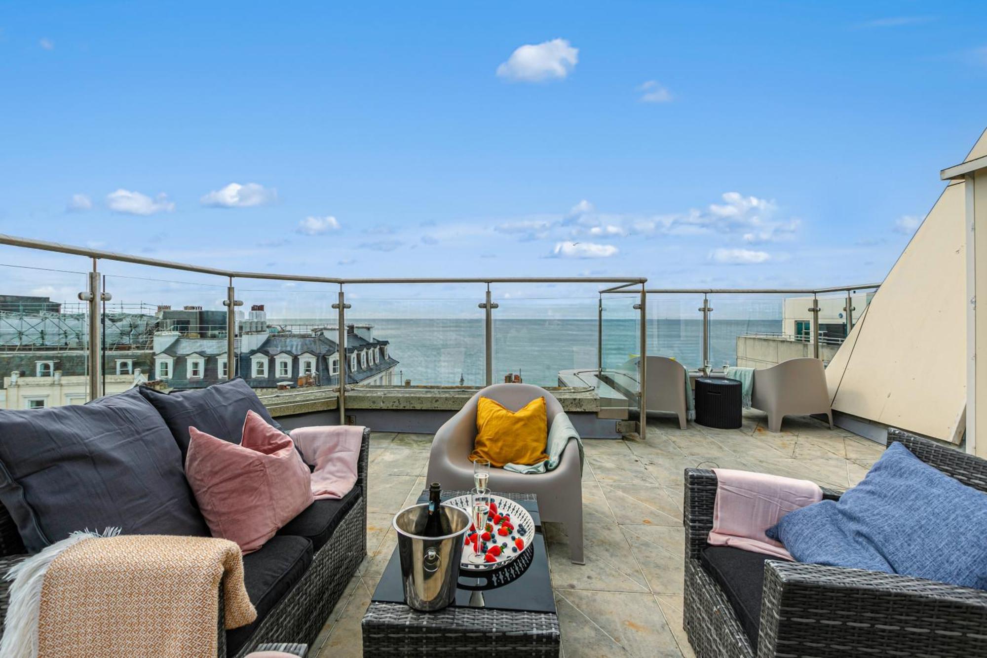 Airhost's Brighton's Diamond Escape With Sea Views Appartement